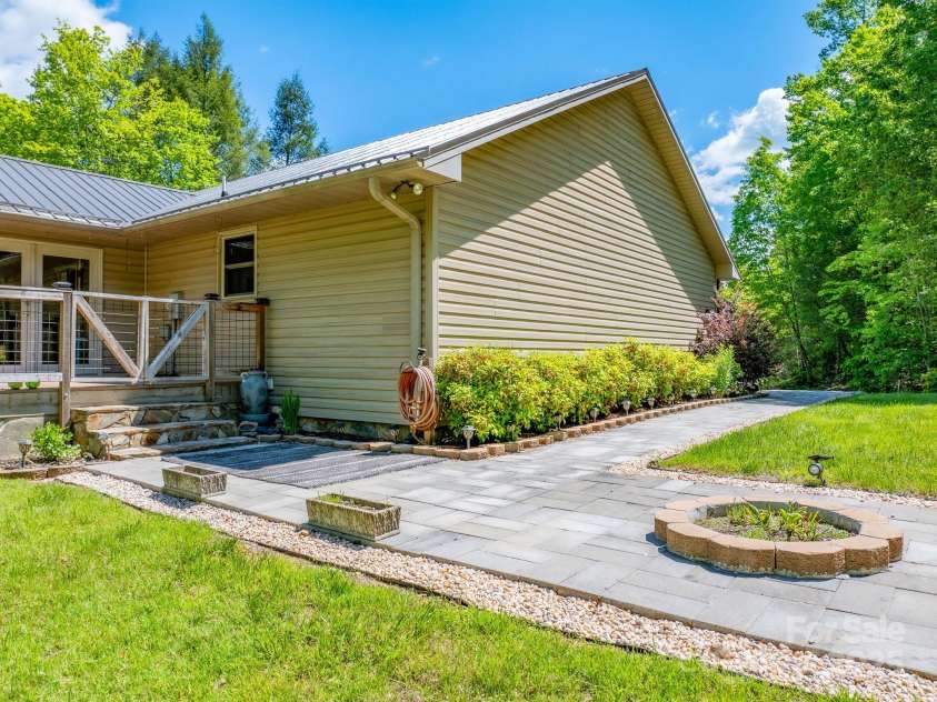 635 Worley Road, Marion, NC 28752.  MLS# CAR4209709, YatesRealty ID 1457. 