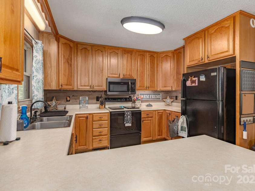 635 Worley Road, Marion, NC 28752.  MLS# CAR4209709, YatesRealty ID 1457. 