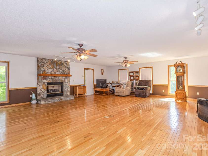 635 Worley Road, Marion, NC 28752.  MLS# CAR4209709, YatesRealty ID 1457. Bonus Living Room on right side of home