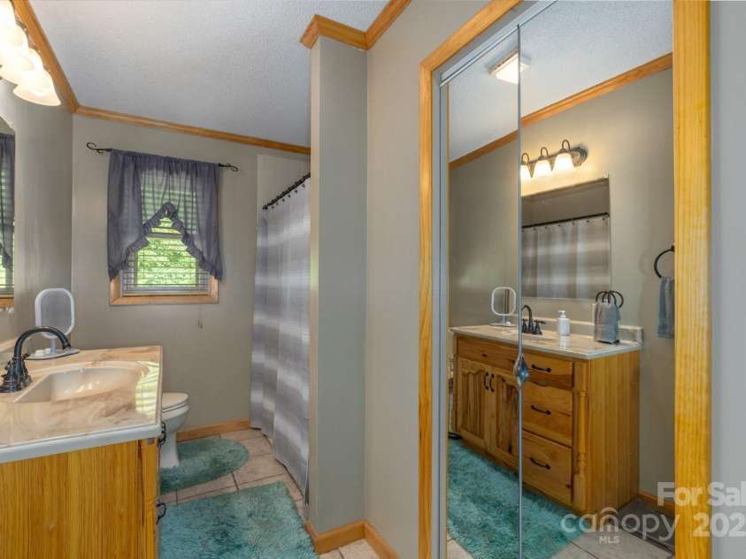 635 Worley Road, Marion, NC 28752.  MLS# CAR4209709, YatesRealty ID 1457. Hall Bath