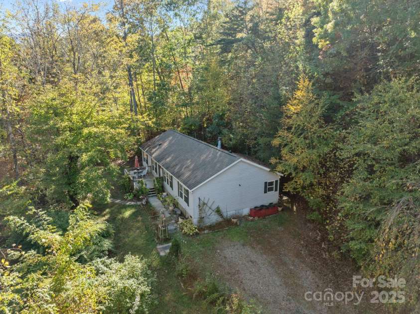 74 Davis Chapel Road, Candler, NC 28715.  MLS# CAR4311937, YatesRealty ID 1457. 