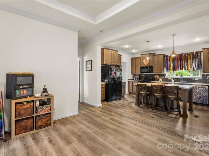 113 Robinette Lane, Statesville, NC 28625.  MLS# CAR4261494, YatesRealty ID 14570. 