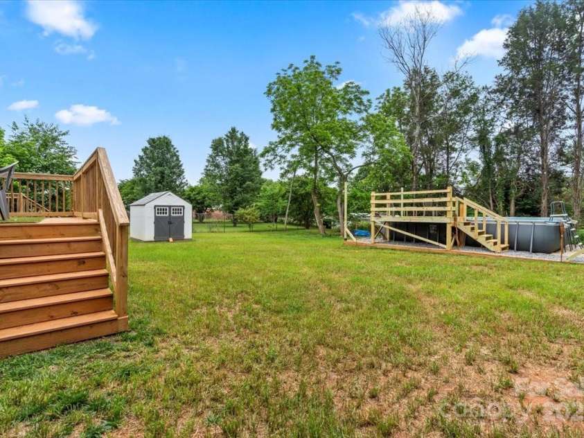 113 Robinette Lane, Statesville, NC 28625.  MLS# CAR4261494, YatesRealty ID 14570. 