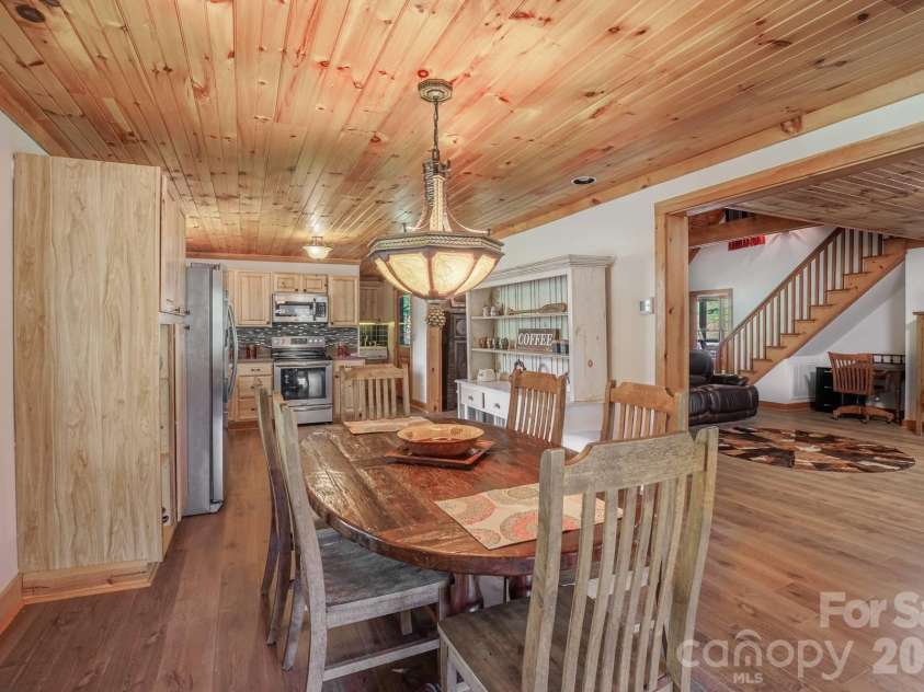440 Huskey Road, Bryson City, NC 28713.  MLS# CAR4373659, YatesRealty ID 14570. Eat in Kitchen Main House