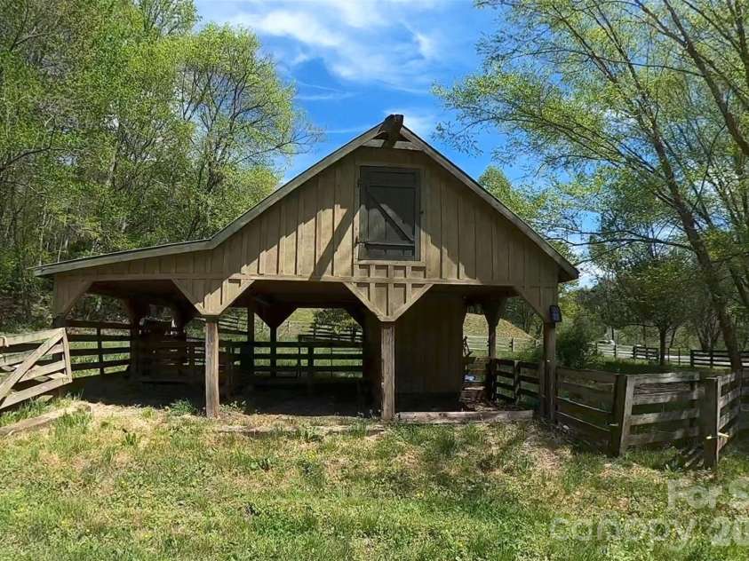 440 Huskey Road, Bryson City, NC 28713.  MLS# CAR4373659, YatesRealty ID 14570. Haybarn