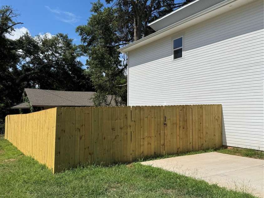 424 Airline Avenue, Shelby, NC 28150.  MLS# CAR4255609, YatesRealty ID 14571. 