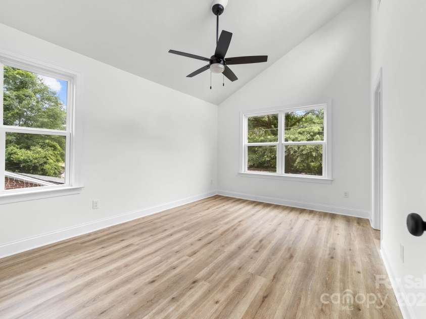 424 Airline Avenue, Shelby, NC 28150.  MLS# CAR4255609, YatesRealty ID 14571. 