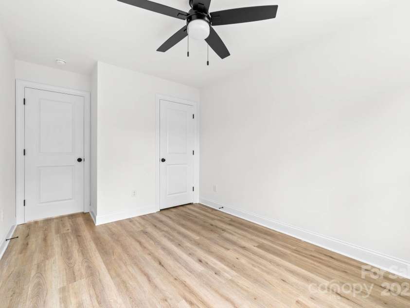 424 Airline Avenue, Shelby, NC 28150.  MLS# CAR4255609, YatesRealty ID 14571. 