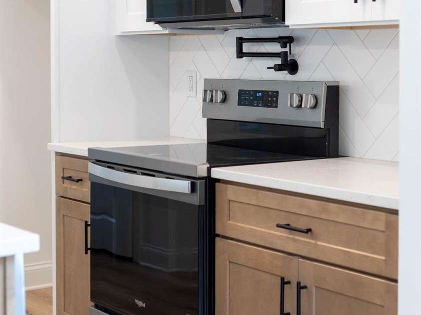 424 Airline Avenue, Shelby, NC 28150.  MLS# CAR4328271, YatesRealty ID 14571. 