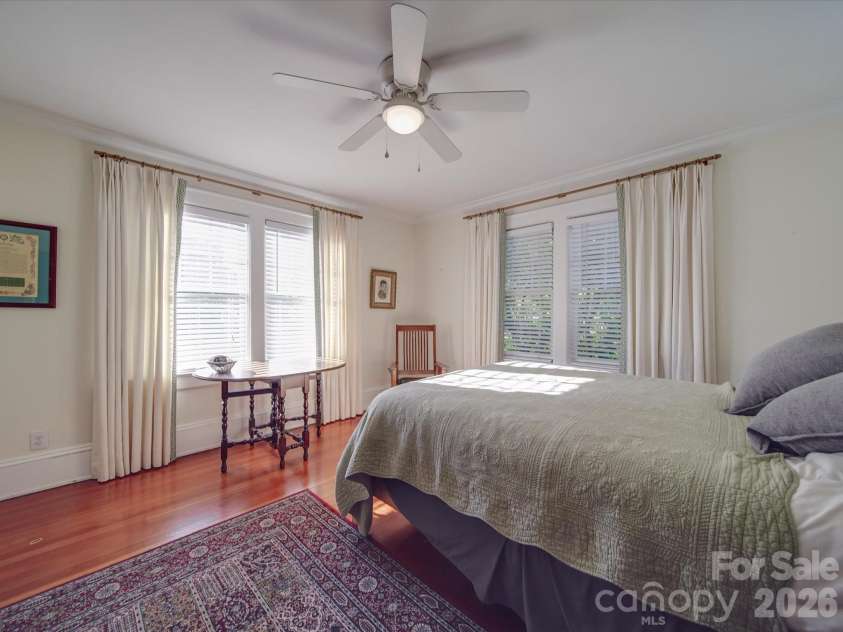 907 Edgewood Circle, Gastonia, NC 28052.  MLS# CAR4373699, YatesRealty ID 14571. Bedroom