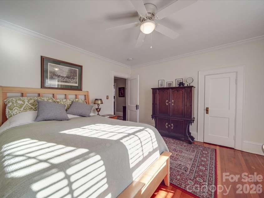 907 Edgewood Circle, Gastonia, NC 28052.  MLS# CAR4373699, YatesRealty ID 14571. Bedroom