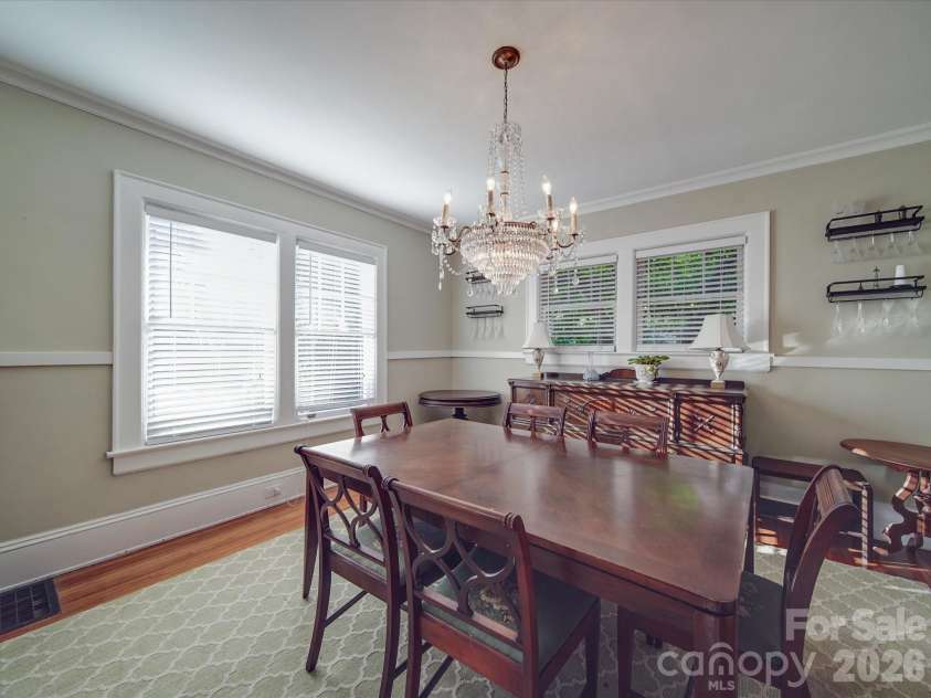 907 Edgewood Circle, Gastonia, NC 28052.  MLS# CAR4373699, YatesRealty ID 14571. Dining Room