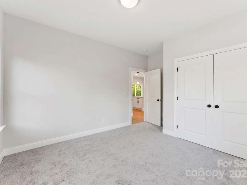 551 Belfast Drive, Gastonia, NC 28052.  MLS# CAR4290051, YatesRealty ID 14572. 