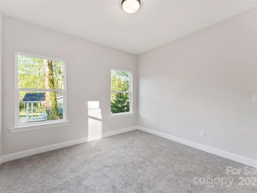 551 Belfast Drive, Gastonia, NC 28052.  MLS# CAR4290051, YatesRealty ID 14572. 