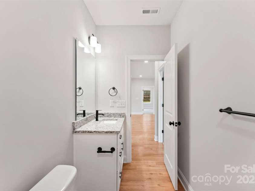 551 Belfast Drive, Gastonia, NC 28052.  MLS# CAR4290051, YatesRealty ID 14572. 