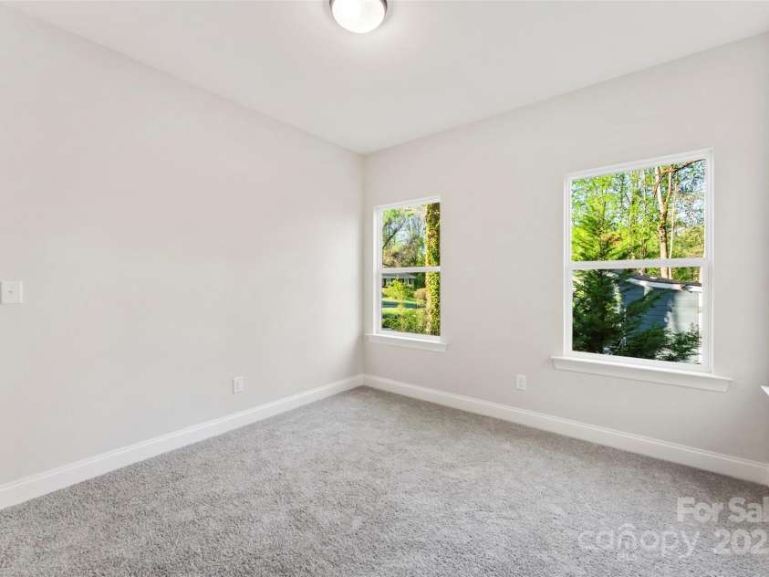 551 Belfast Drive, Gastonia, NC 28052.  MLS# CAR4290051, YatesRealty ID 14572. 