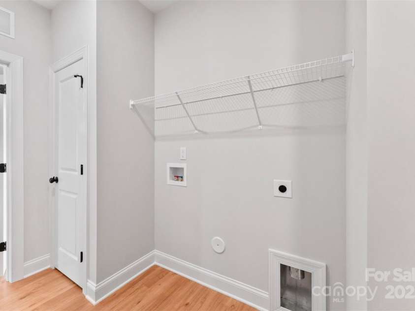 551 Belfast Drive, Gastonia, NC 28052.  MLS# CAR4290051, YatesRealty ID 14572. 