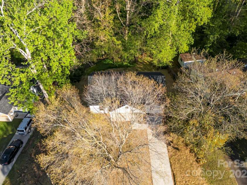 551 Belfast Drive, Gastonia, NC 28052.  MLS# CAR4290051, YatesRealty ID 14572. 