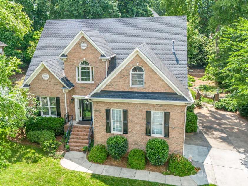 11724 Brambleton Court, Charlotte, NC 28277.  MLS# CAR4257898, YatesRealty ID 14573. 