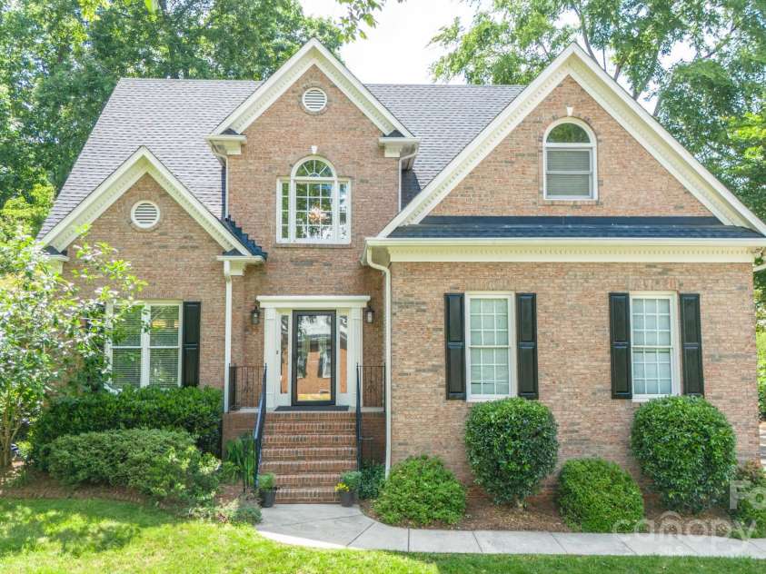 11724 Brambleton Court, Charlotte, NC 28277.  MLS# CAR4257898, YatesRealty ID 14573. 