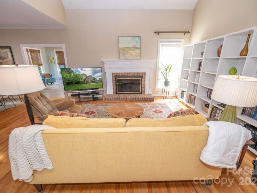 11724 Brambleton Court, Charlotte, NC 28277.  MLS# CAR4257898, YatesRealty ID 14573. 