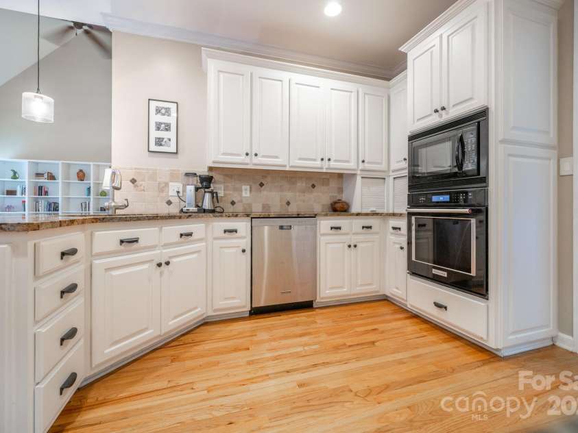 11724 Brambleton Court, Charlotte, NC 28277.  MLS# CAR4257898, YatesRealty ID 14573. 