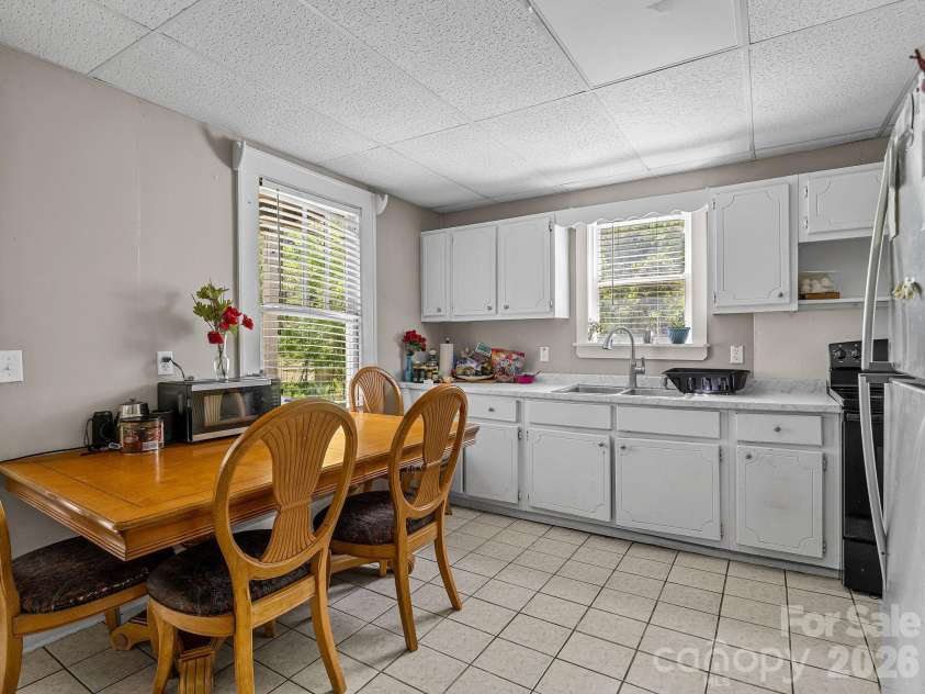 110 Grady Avenue, Tryon, NC 28782.  MLS# CAR4373732, YatesRealty ID 14574. 