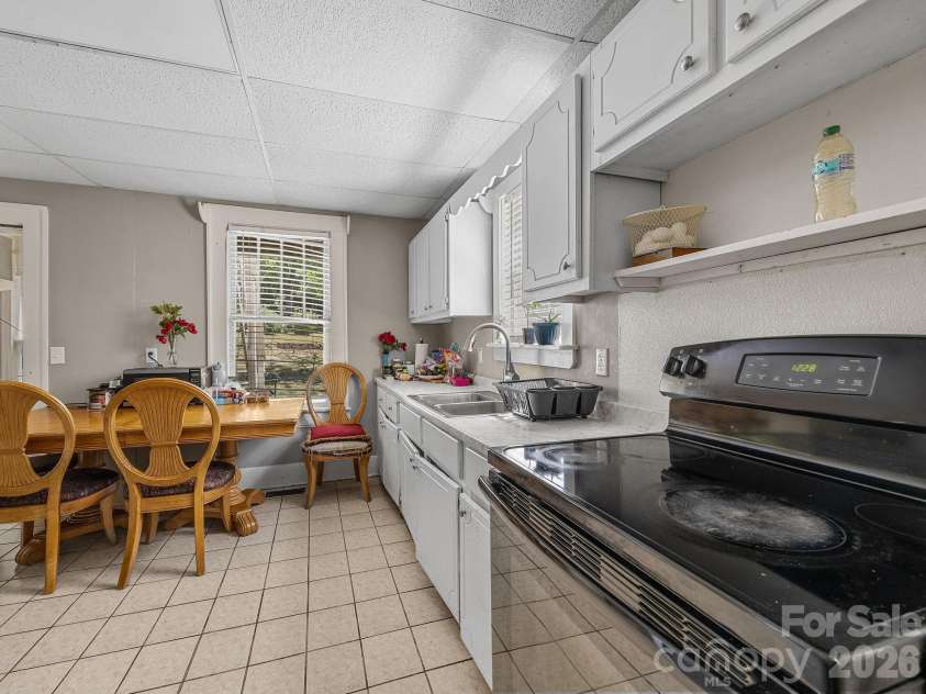 110 Grady Avenue, Tryon, NC 28782.  MLS# CAR4373732, YatesRealty ID 14574. 