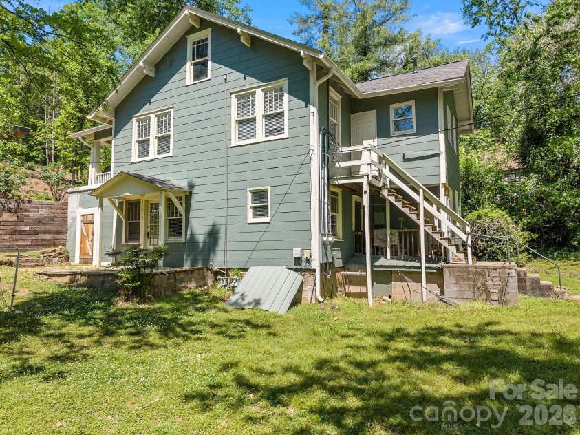110 Grady Avenue, Tryon, NC 28782.  MLS# CAR4373732, YatesRealty ID 14574. 