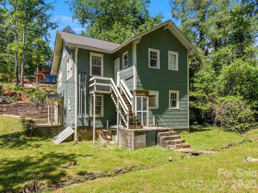 110 Grady Avenue, Tryon, NC 28782.  MLS# CAR4373732, YatesRealty ID 14574. 