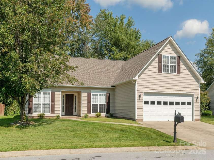 379 Running Briar Road, Fletcher, NC 28732.  MLS# CAR4260749, YatesRealty ID 14574. 