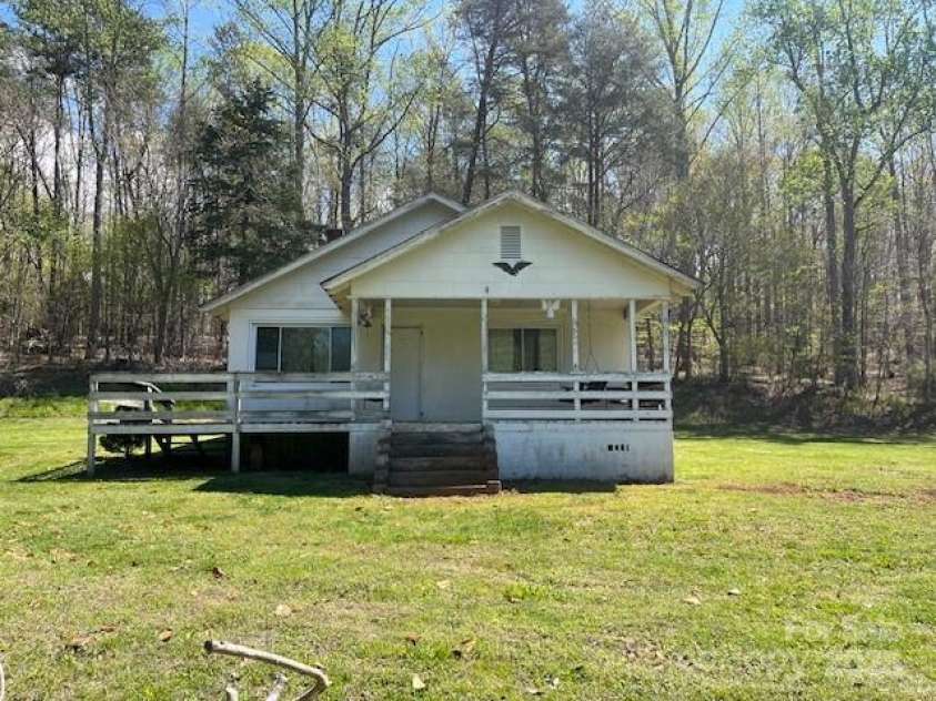 1600 Whitesides Road, Mill Spring, NC 28756.  MLS# CAR4246477, YatesRealty ID 14575. 