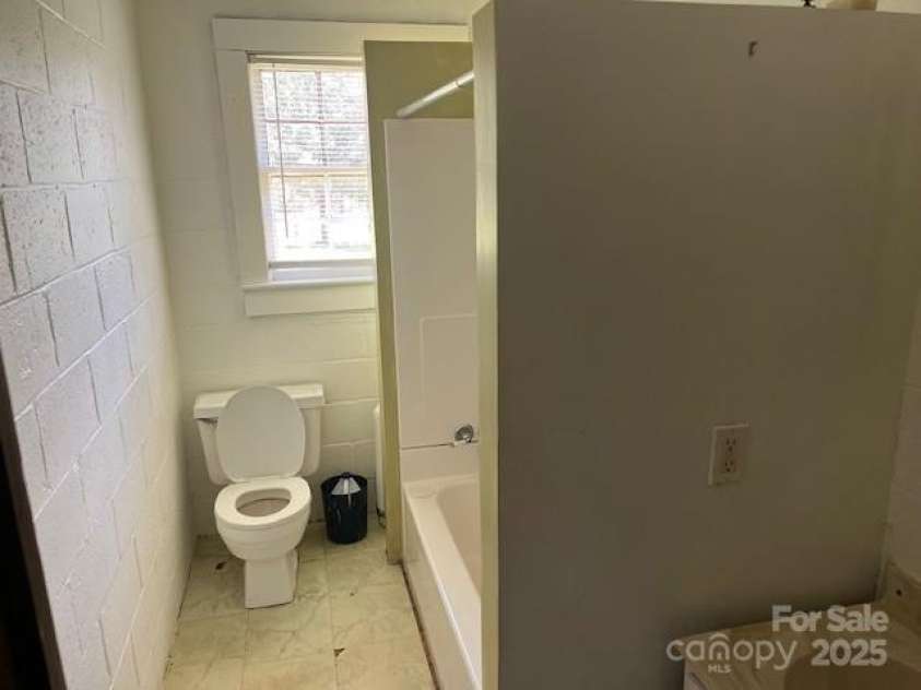 1600 Whitesides Road, Mill Spring, NC 28756.  MLS# CAR4246477, YatesRealty ID 14575. 