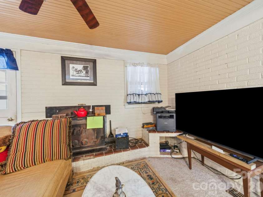 508 Washburn Switch Road, Shelby, NC 28150.  MLS# CAR4358770, YatesRealty ID 14576. 