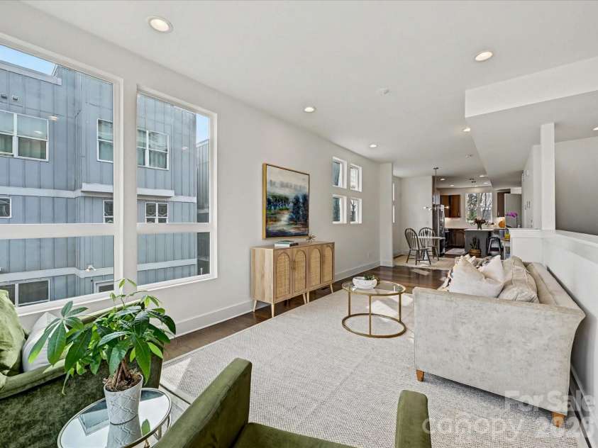 139 Bruns Avenue, Charlotte, NC 28208.  MLS# CAR4350486, YatesRealty ID 14577. Living Room