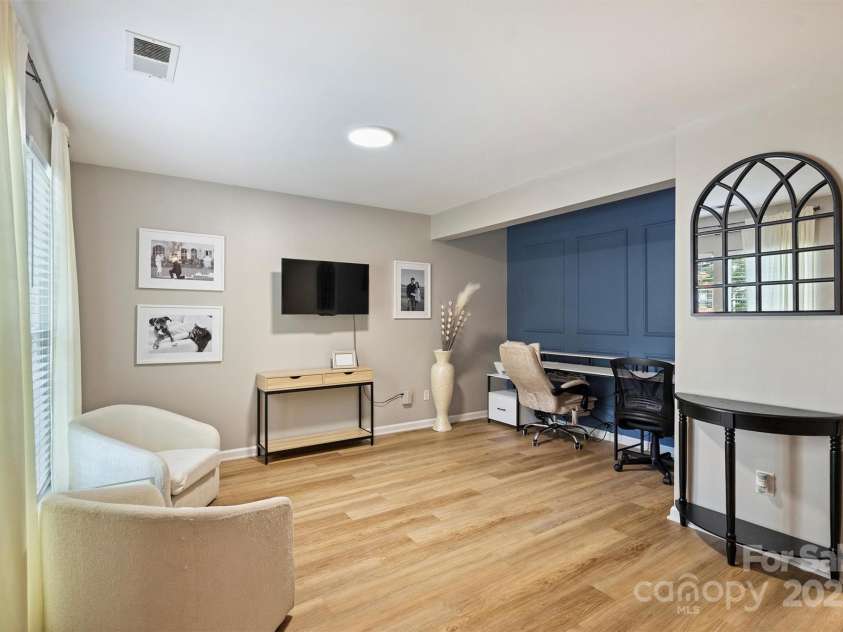 15639 Sir Charles Place, Charlotte, NC 28277.  MLS# CAR4258629, YatesRealty ID 14577. 