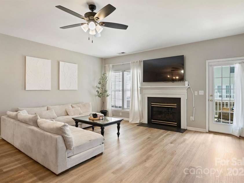 15639 Sir Charles Place, Charlotte, NC 28277.  MLS# CAR4258629, YatesRealty ID 14577. 