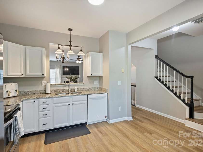 15639 Sir Charles Place, Charlotte, NC 28277.  MLS# CAR4258629, YatesRealty ID 14577. 