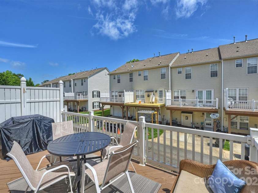 15639 Sir Charles Place, Charlotte, NC 28277.  MLS# CAR4258629, YatesRealty ID 14577. 