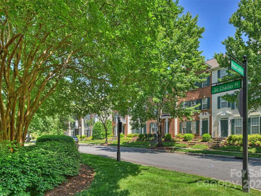 15639 Sir Charles Place, Charlotte, NC 28277.  MLS# CAR4258629, YatesRealty ID 14577. 