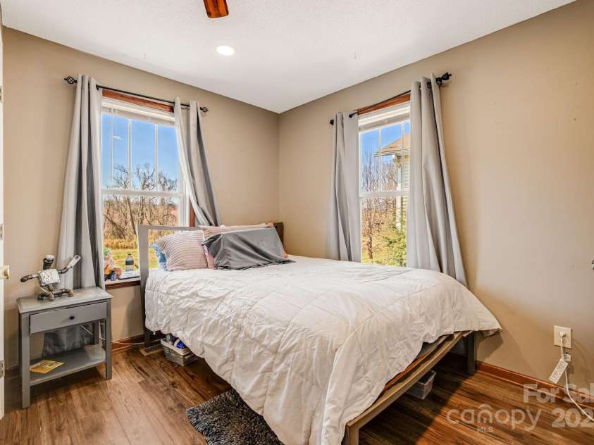 100 Warren Haynes Drive, Asheville, NC 28806.  MLS# CAR4240045, YatesRealty ID 14578. 