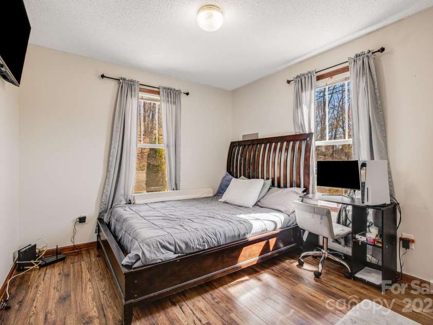 100 Warren Haynes Drive, Asheville, NC 28806.  MLS# CAR4240045, YatesRealty ID 14578. 