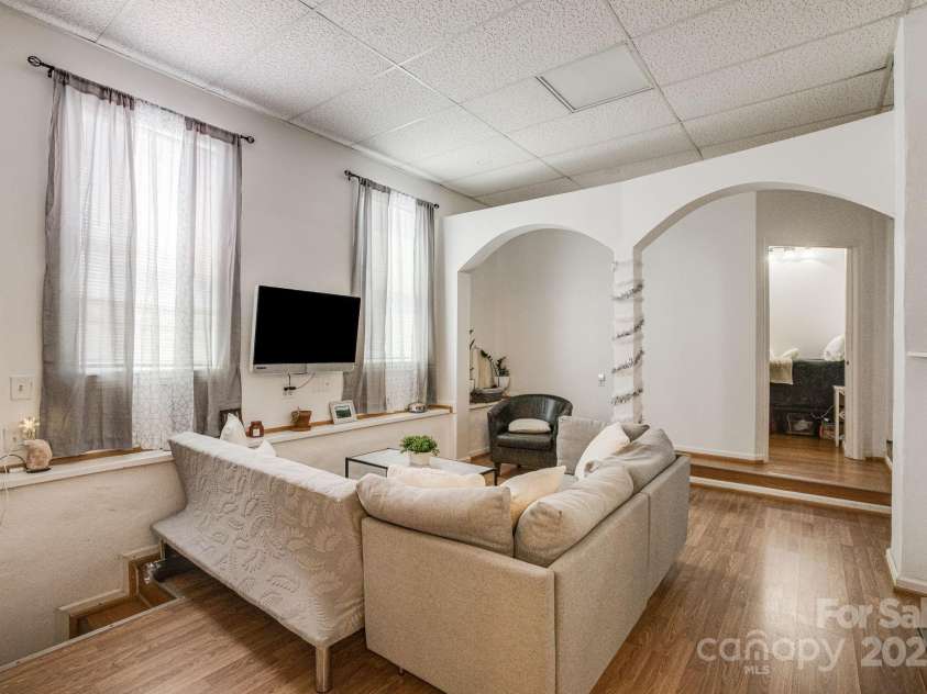 100 Warren Haynes Drive, Asheville, NC 28806.  MLS# CAR4240045, YatesRealty ID 14578. 