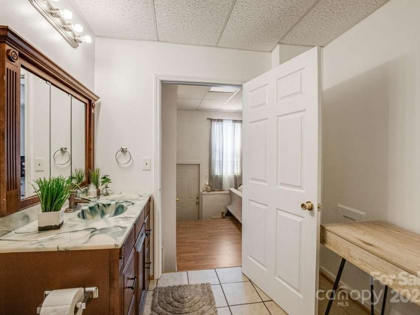 100 Warren Haynes Drive, Asheville, NC 28806.  MLS# CAR4240045, YatesRealty ID 14578. 