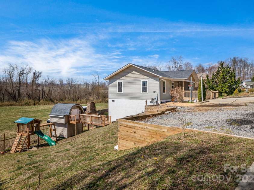 100 Warren Haynes Drive, Asheville, NC 28806.  MLS# CAR4240045, YatesRealty ID 14578. 
