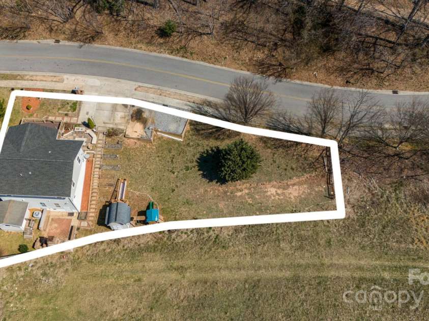 100 Warren Haynes Drive, Asheville, NC 28806.  MLS# CAR4240045, YatesRealty ID 14578. 