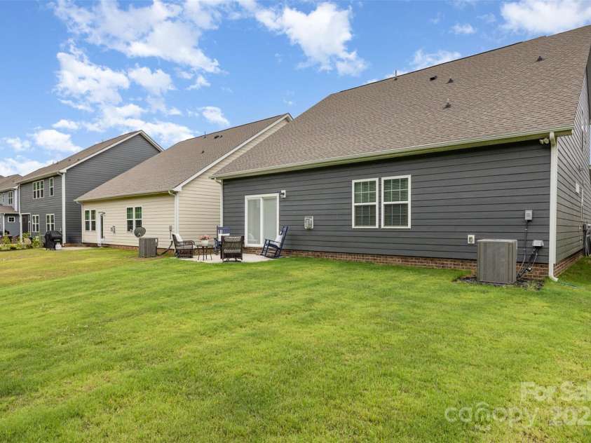 4024 Whipcord Drive, Waxhaw, NC 28173.  MLS# CAR4284191, YatesRealty ID 14580. Backyard