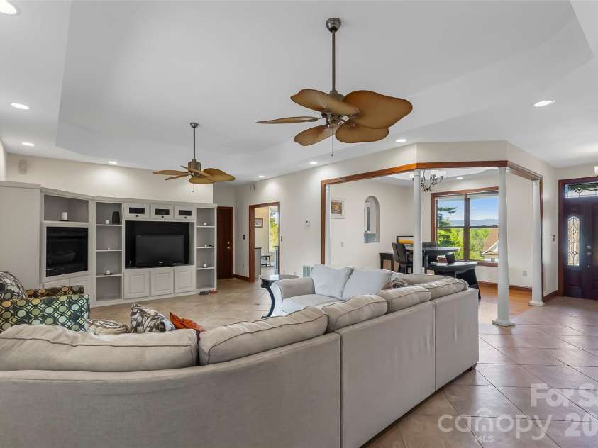 4639 Harbor View Terrace, Morganton, NC 28655.  MLS# CAR4367035, YatesRealty ID 14580. 
