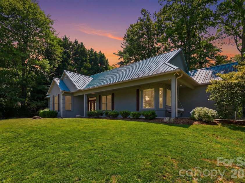 4639 Harbor View Terrace, Morganton, NC 28655.  MLS# CAR4367035, YatesRealty ID 14580. 