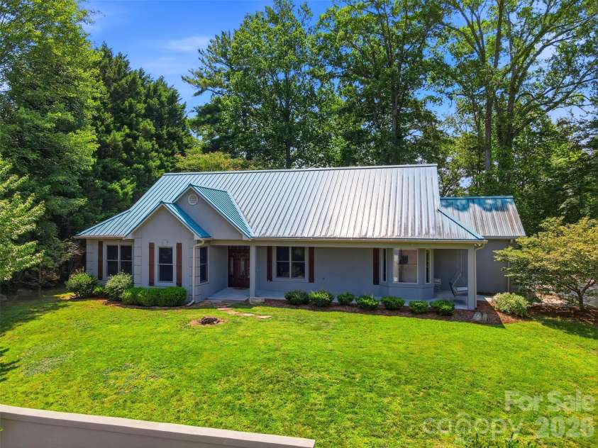 4639 Harbor View Terrace, Morganton, NC 28655.  MLS# CAR4367035, YatesRealty ID 14580. 